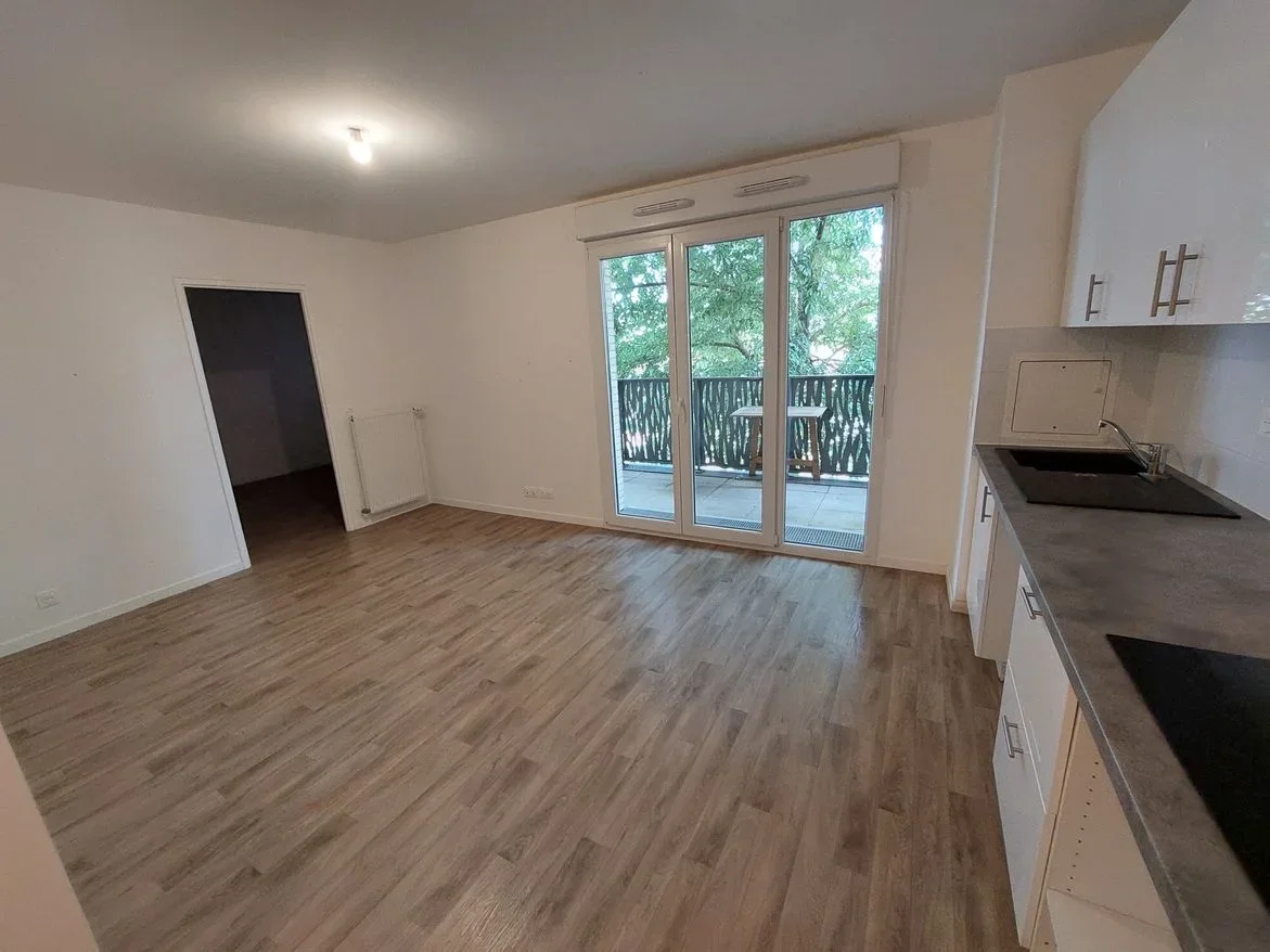 Flat Rue Nicole Laouenan in Saint-Pierre-du-Perray