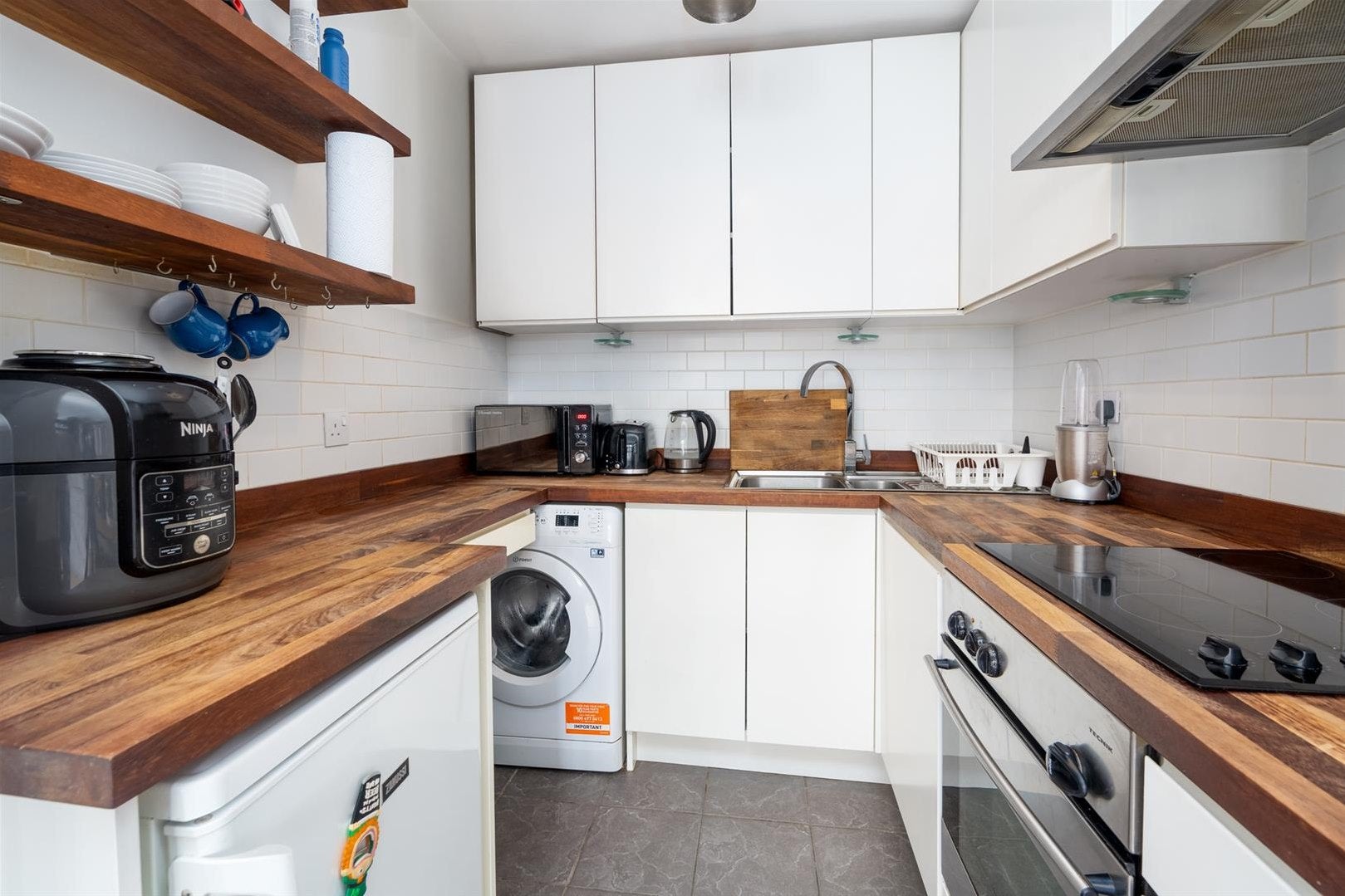 Flat Offord Road in Greater London