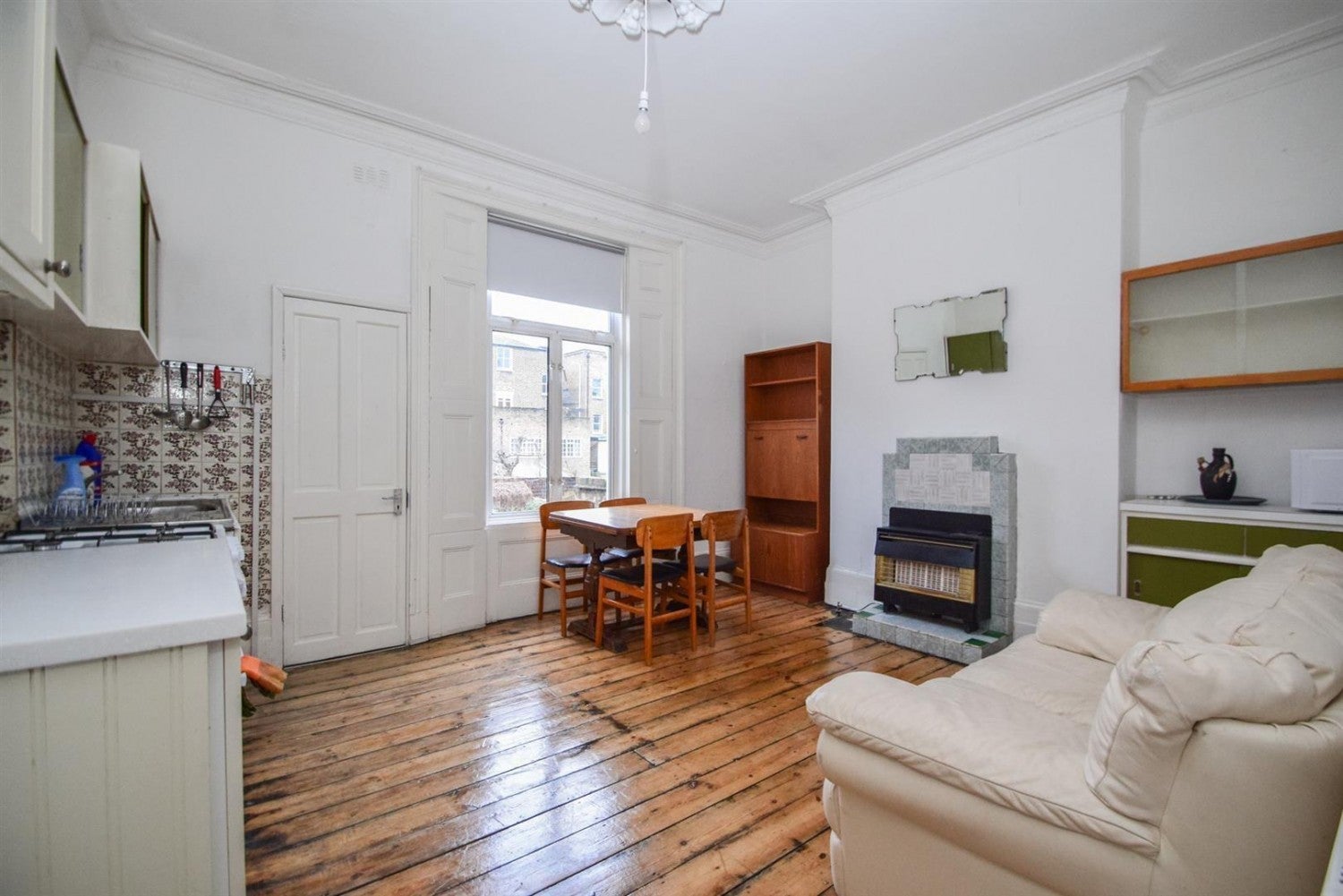Flat Englefield Road in Greater London