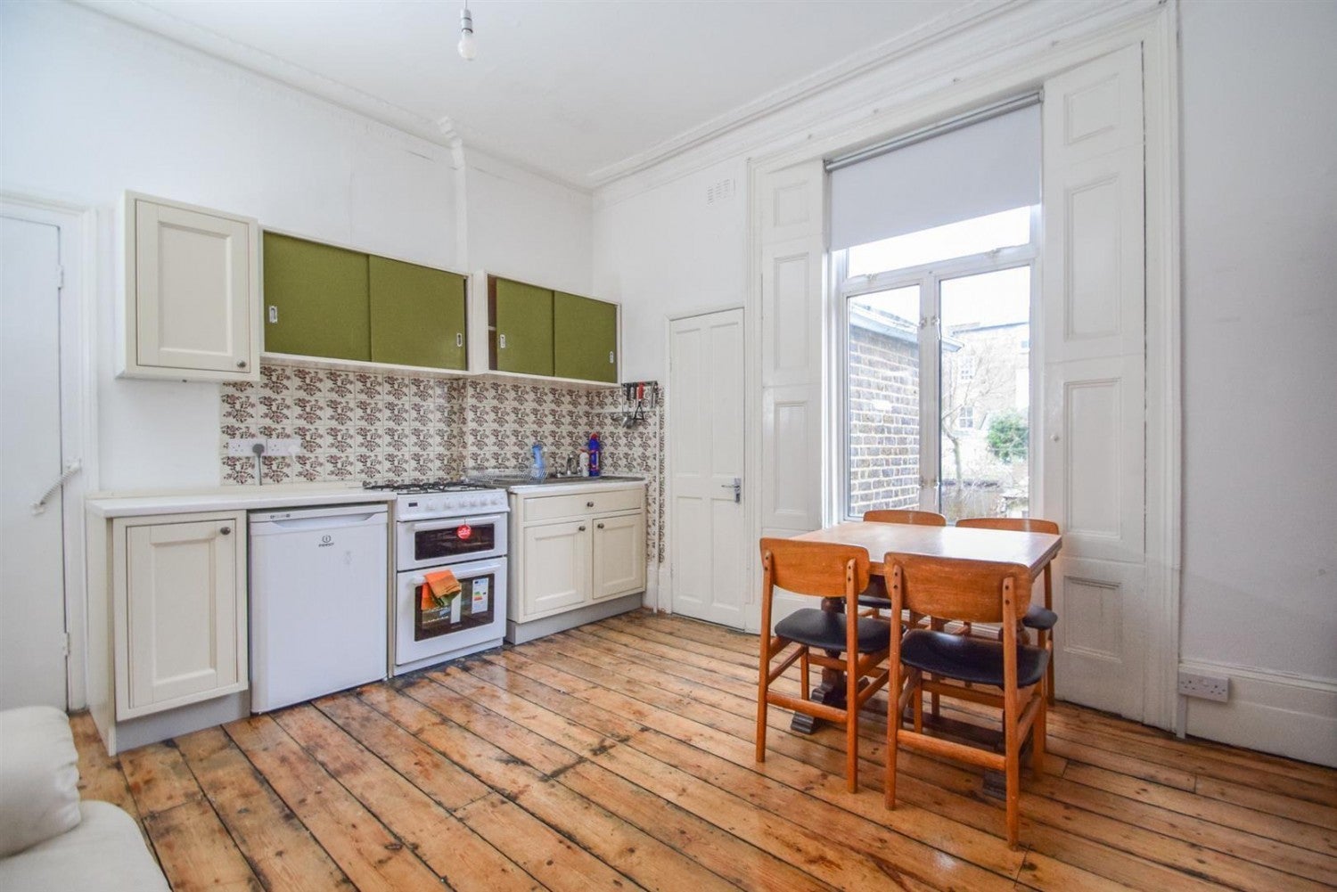 Flat Englefield Road in Greater London