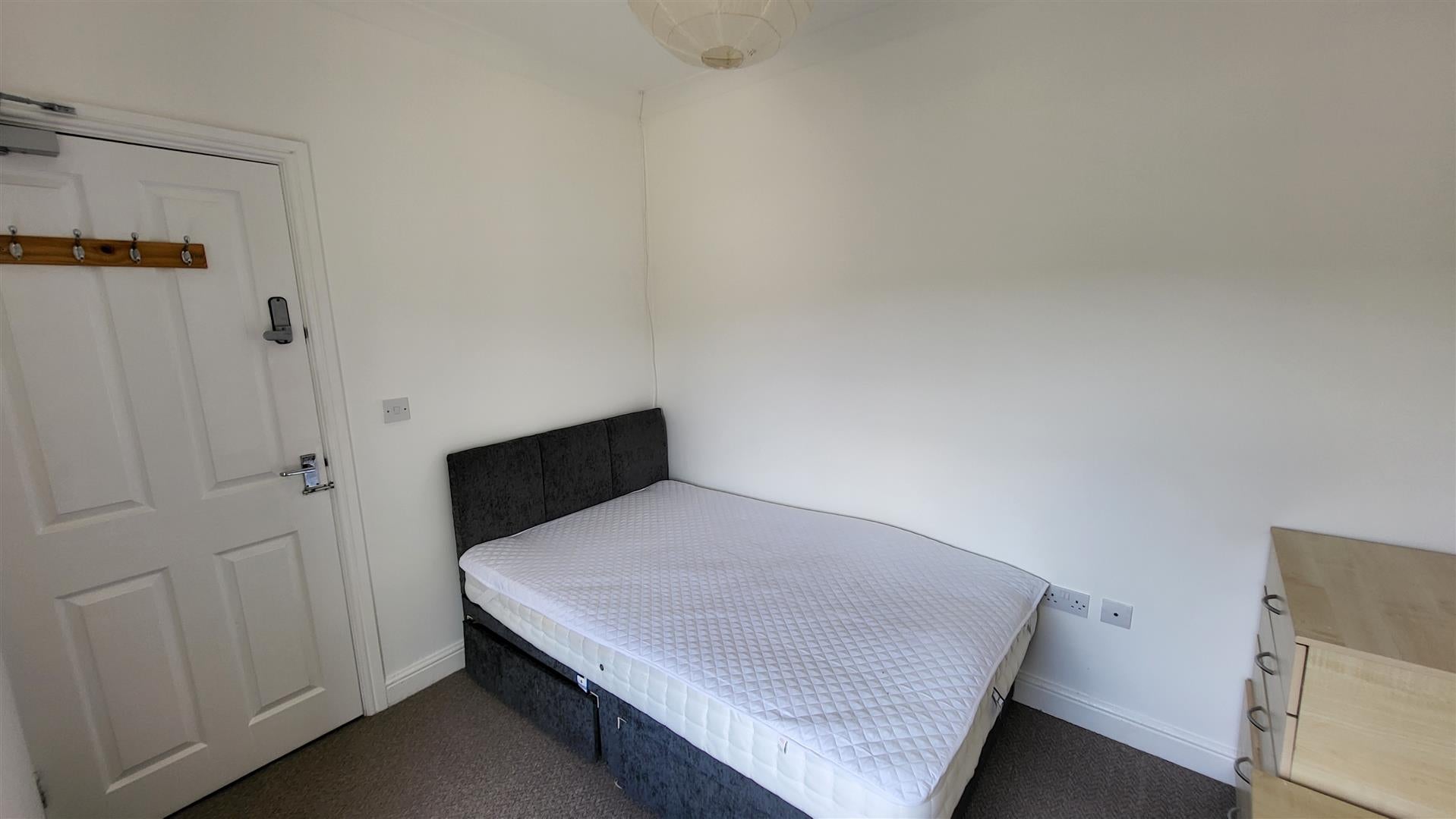 Flat Meadow Street in Pontypridd