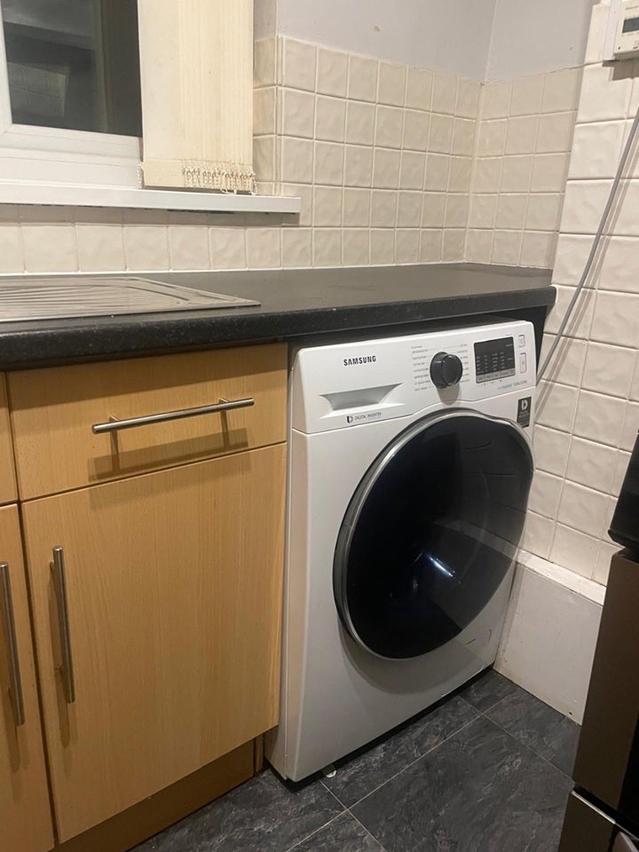 Flat Chandos Gardens in Leeds