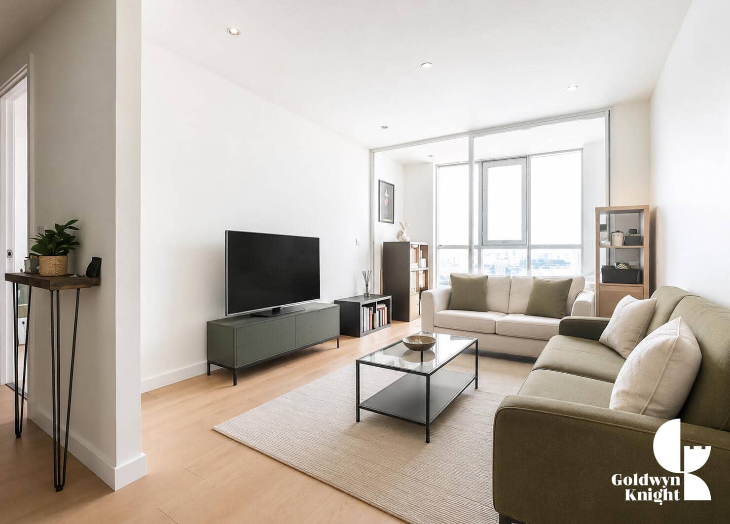Flat Wyvil Road in Greater London
