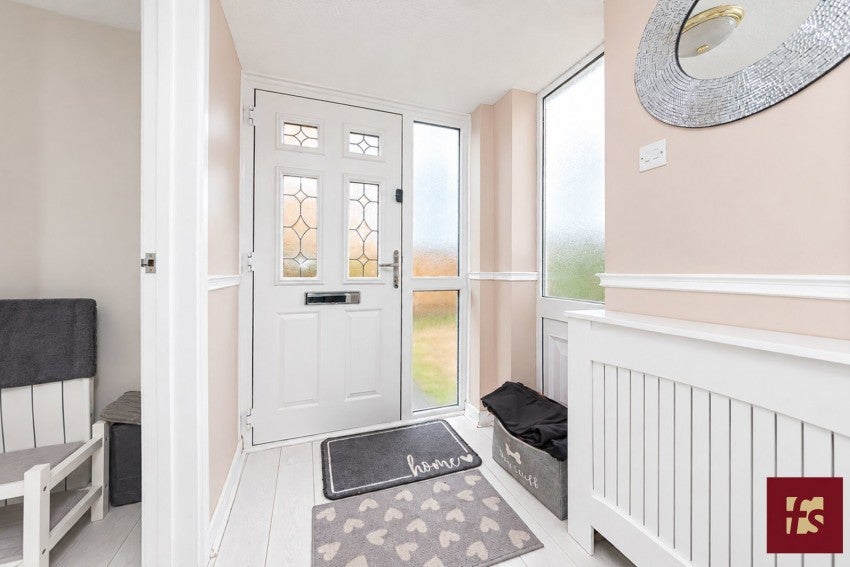 House Fortrose Close in Sandhurst