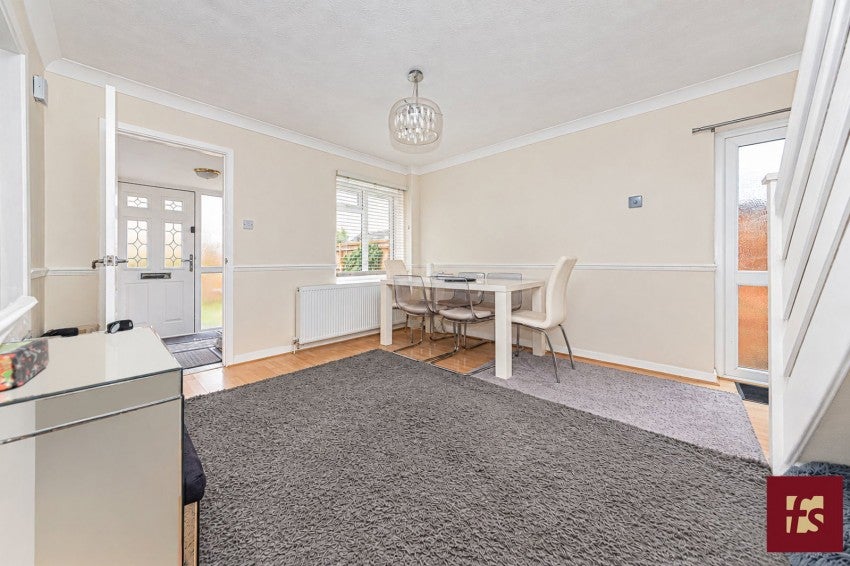 House Fortrose Close in Sandhurst