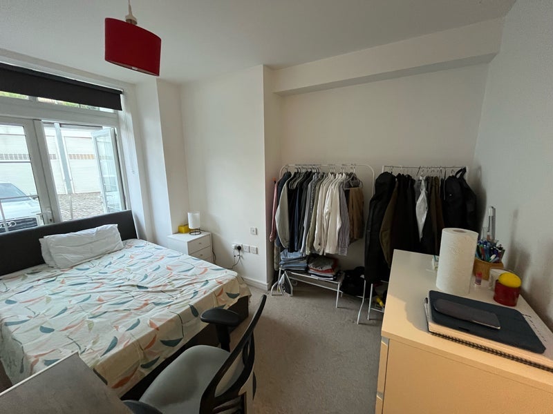 Room Greenwich High Road in Greater London
