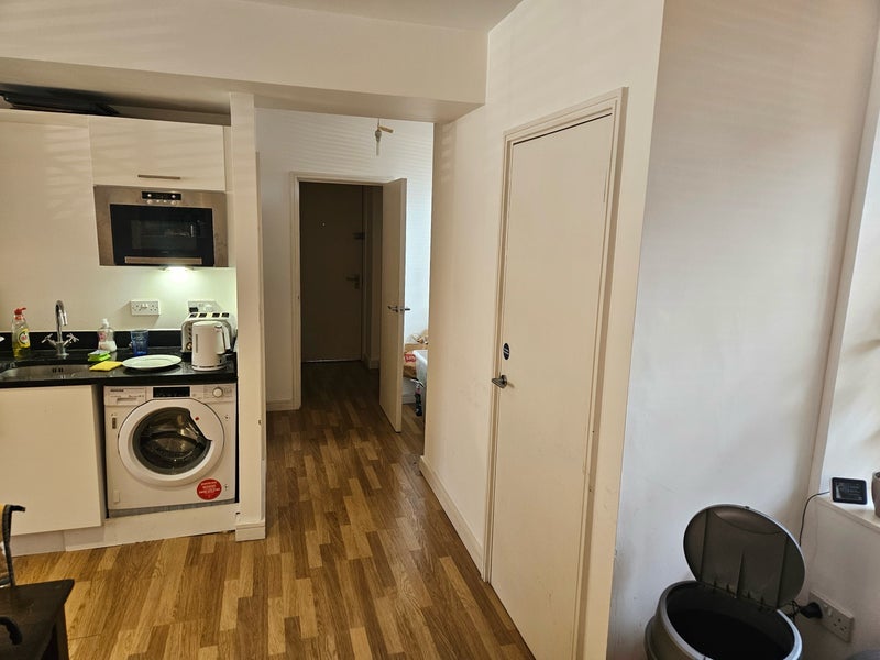 Room Greenwich High Road in Greater London