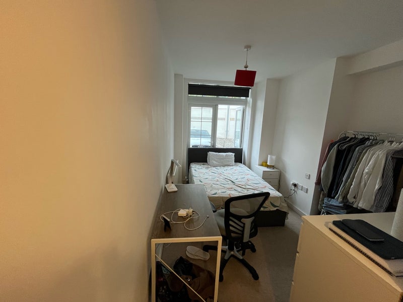 Room Greenwich High Road in Greater London