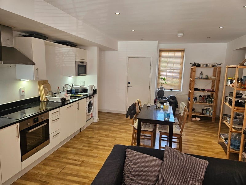Room Greenwich High Road in Greater London