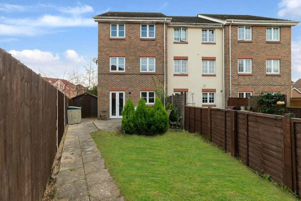 Room Otter Close in Rushmoor