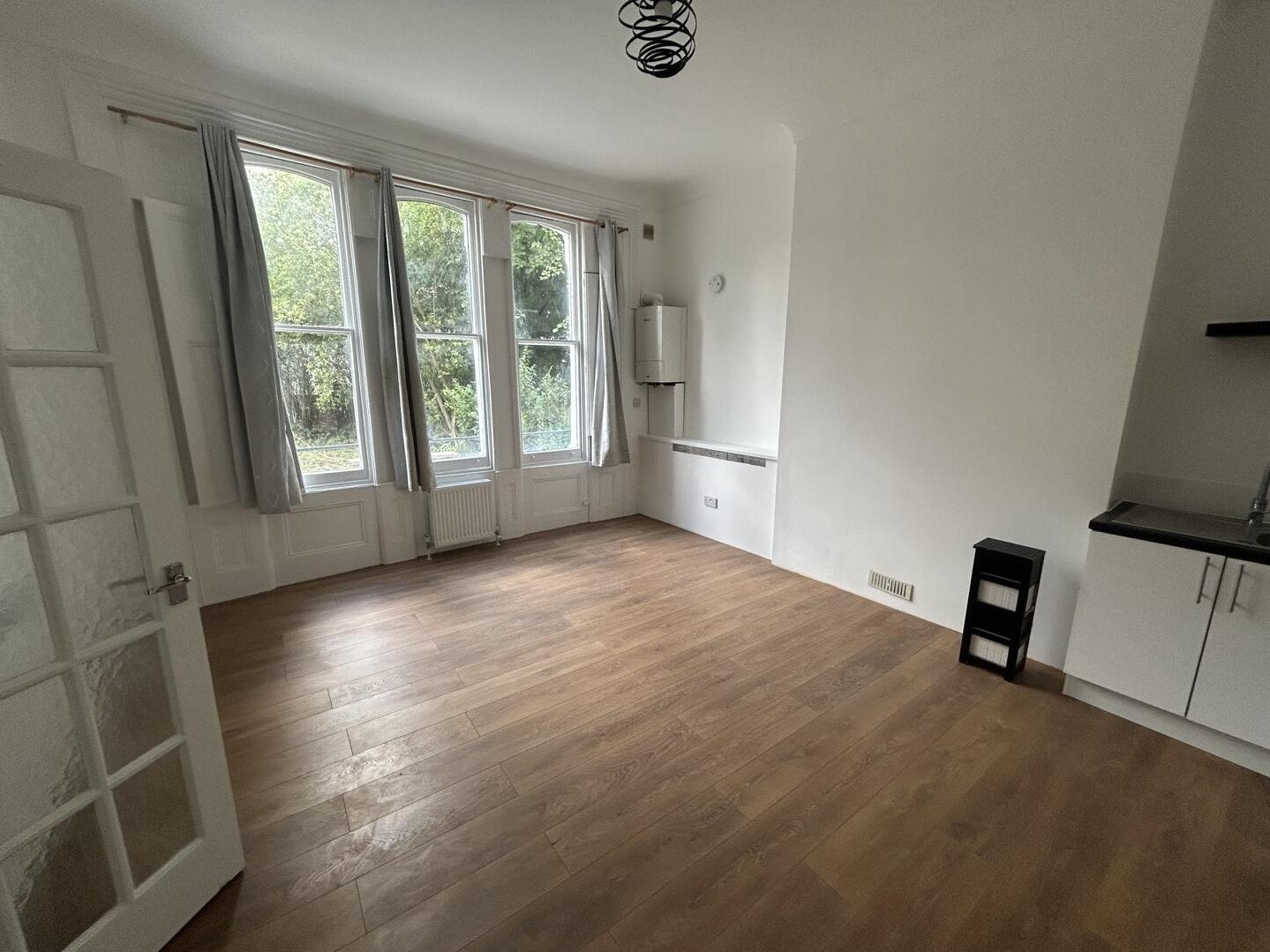 Flat Penge Road in Greater London