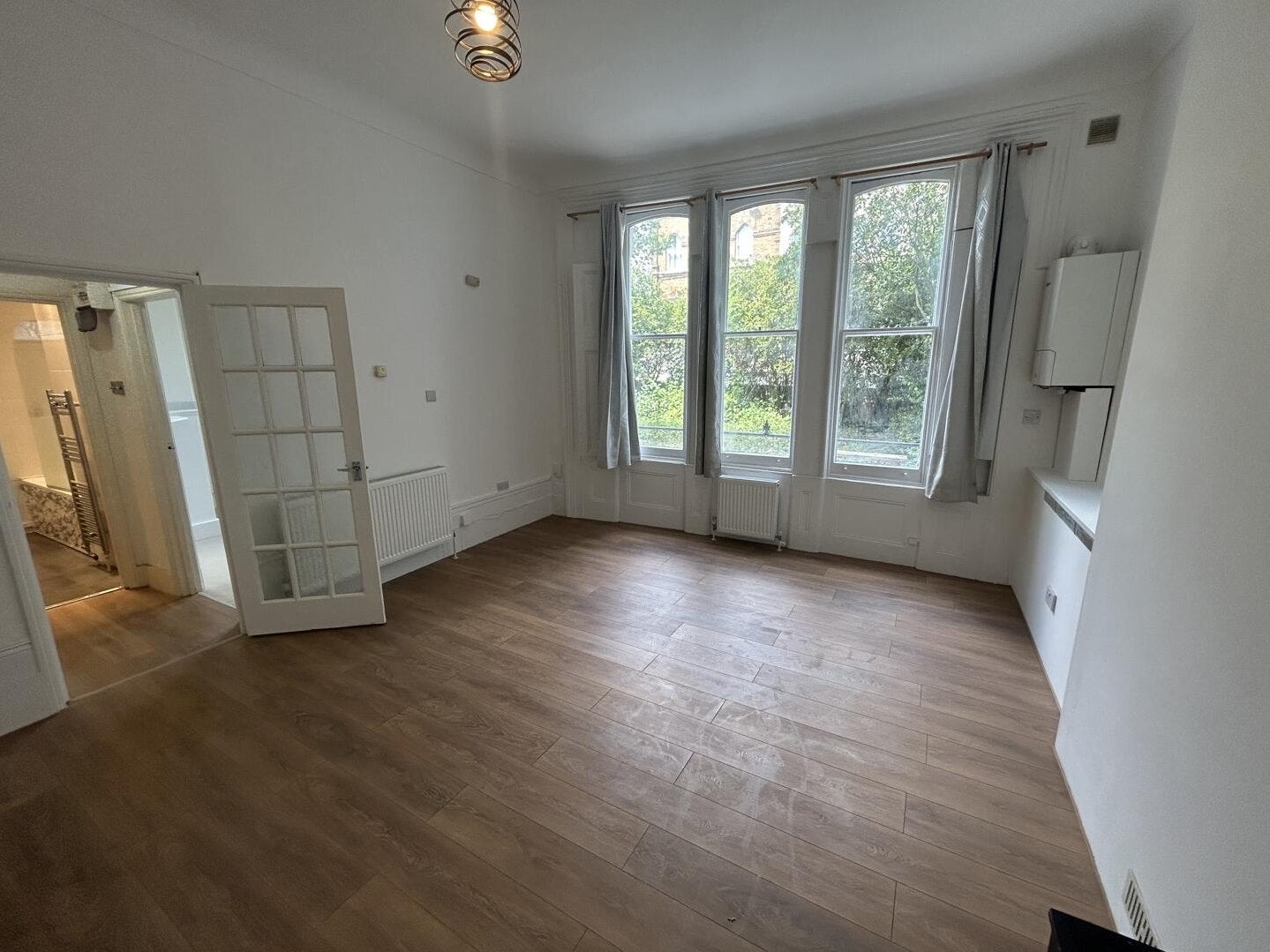 Flat Penge Road in Greater London