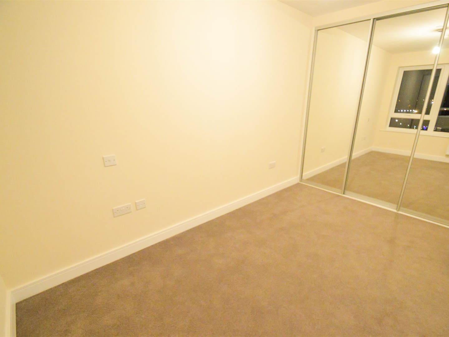 Flat Pearl Lane in Gillingham
