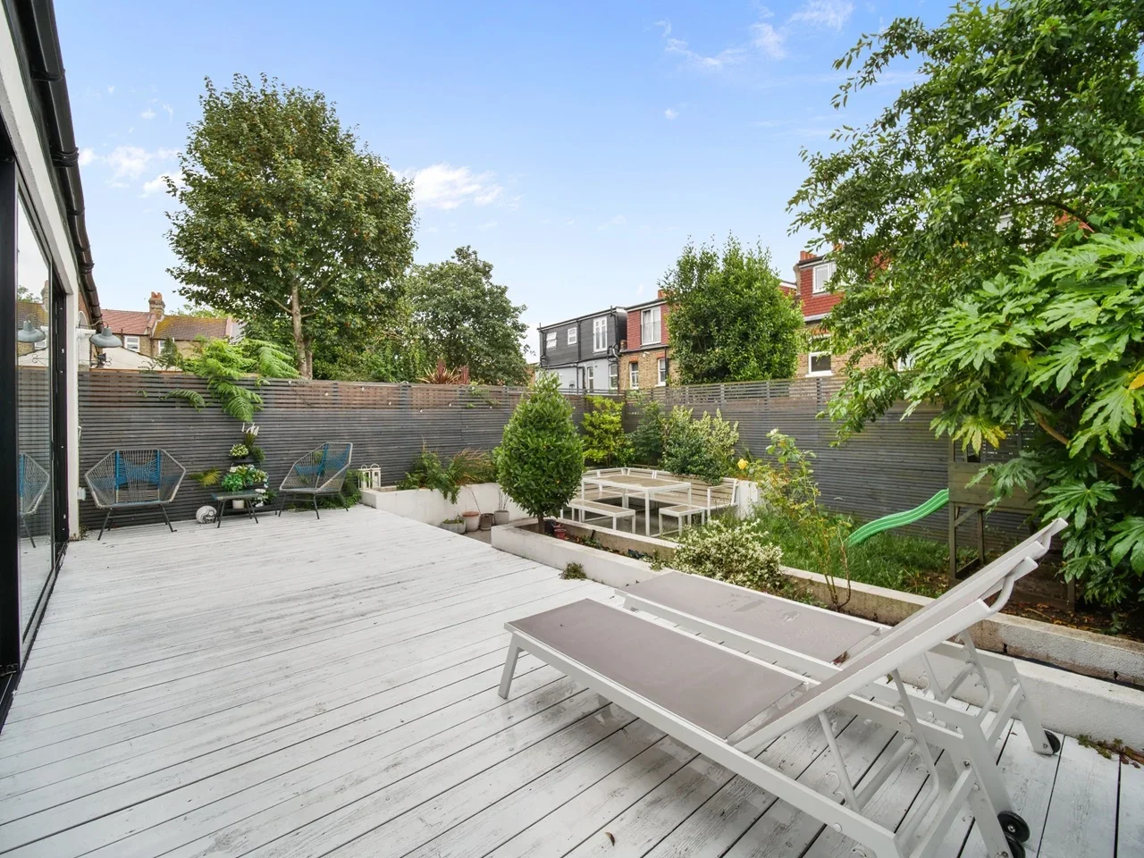House Arragon Gardens in Greater London