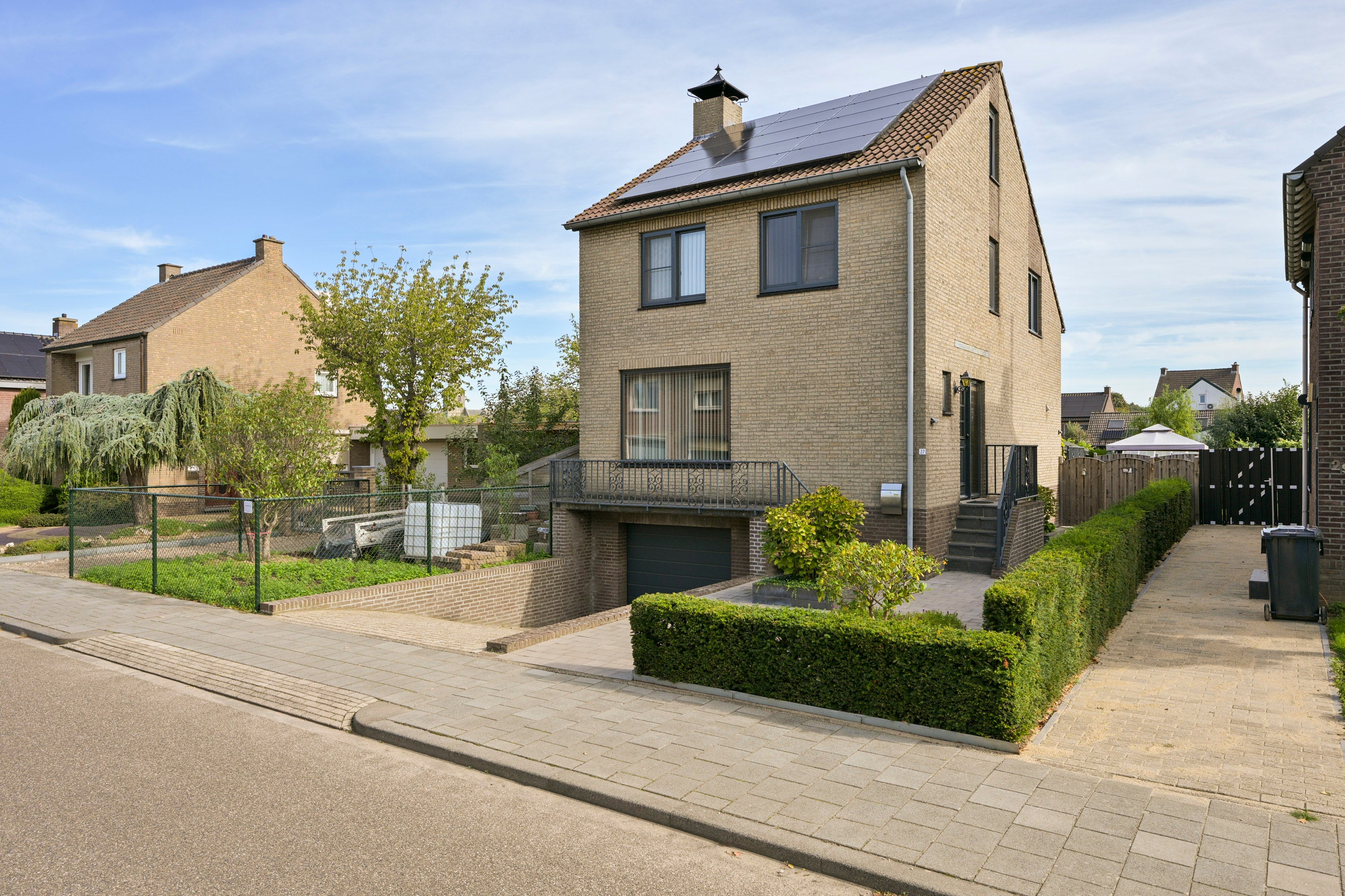 Huis Achter de Hoven 27 in Buchten