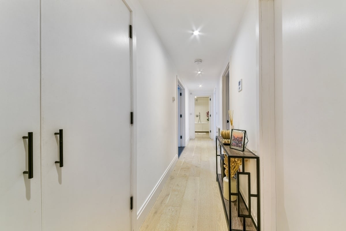 Flat Beadnell Road in Greater London