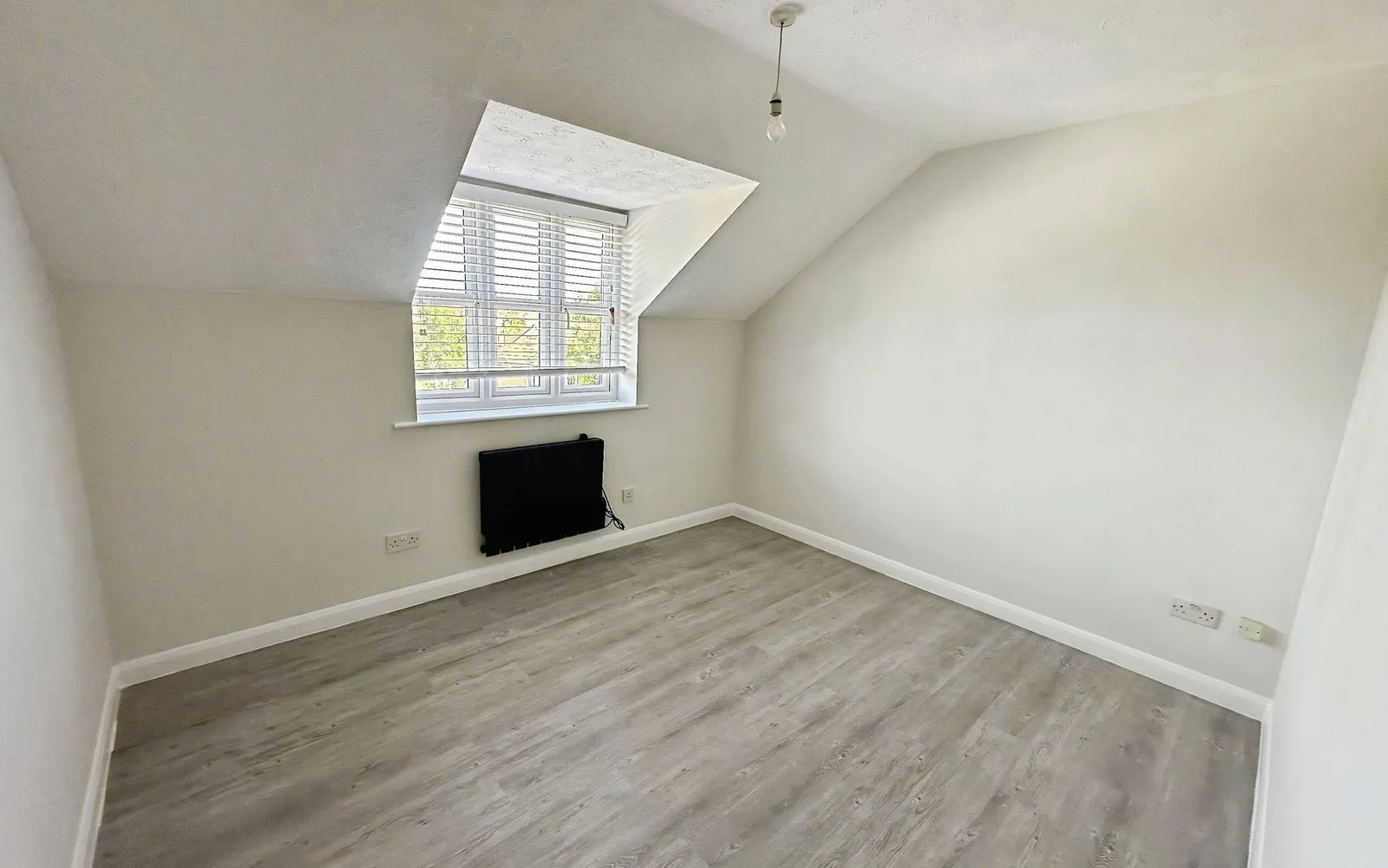Flat Lodgehill Park Close in Greater London
