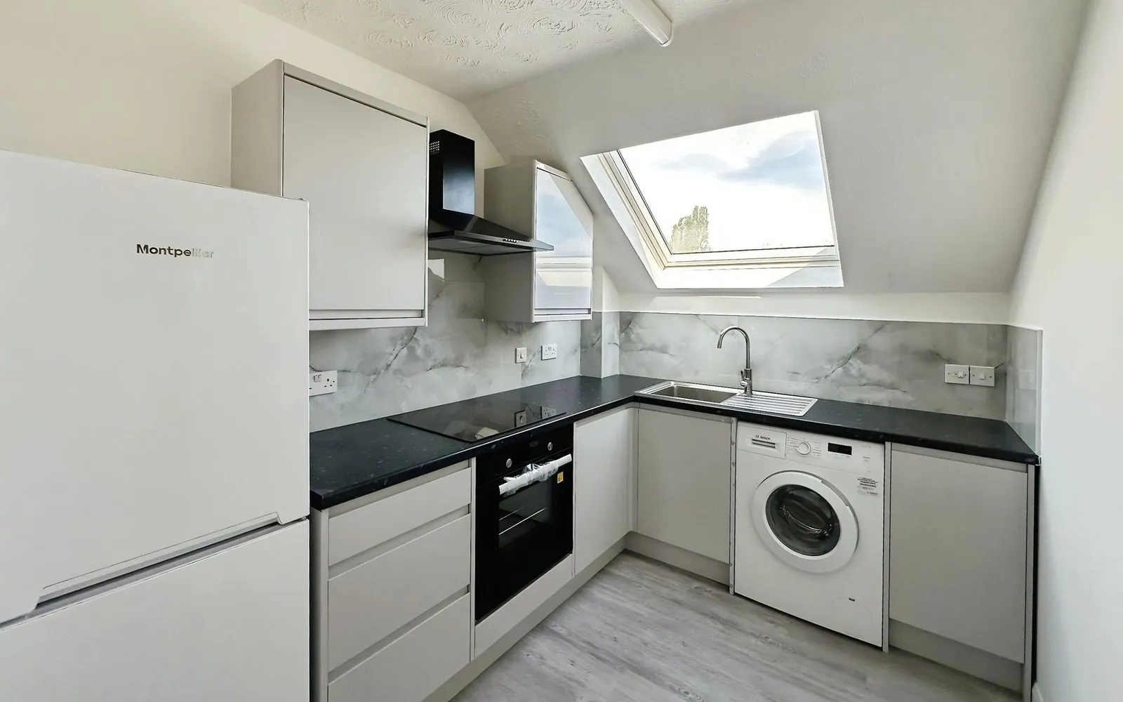 Flat Lodgehill Park Close in Greater London