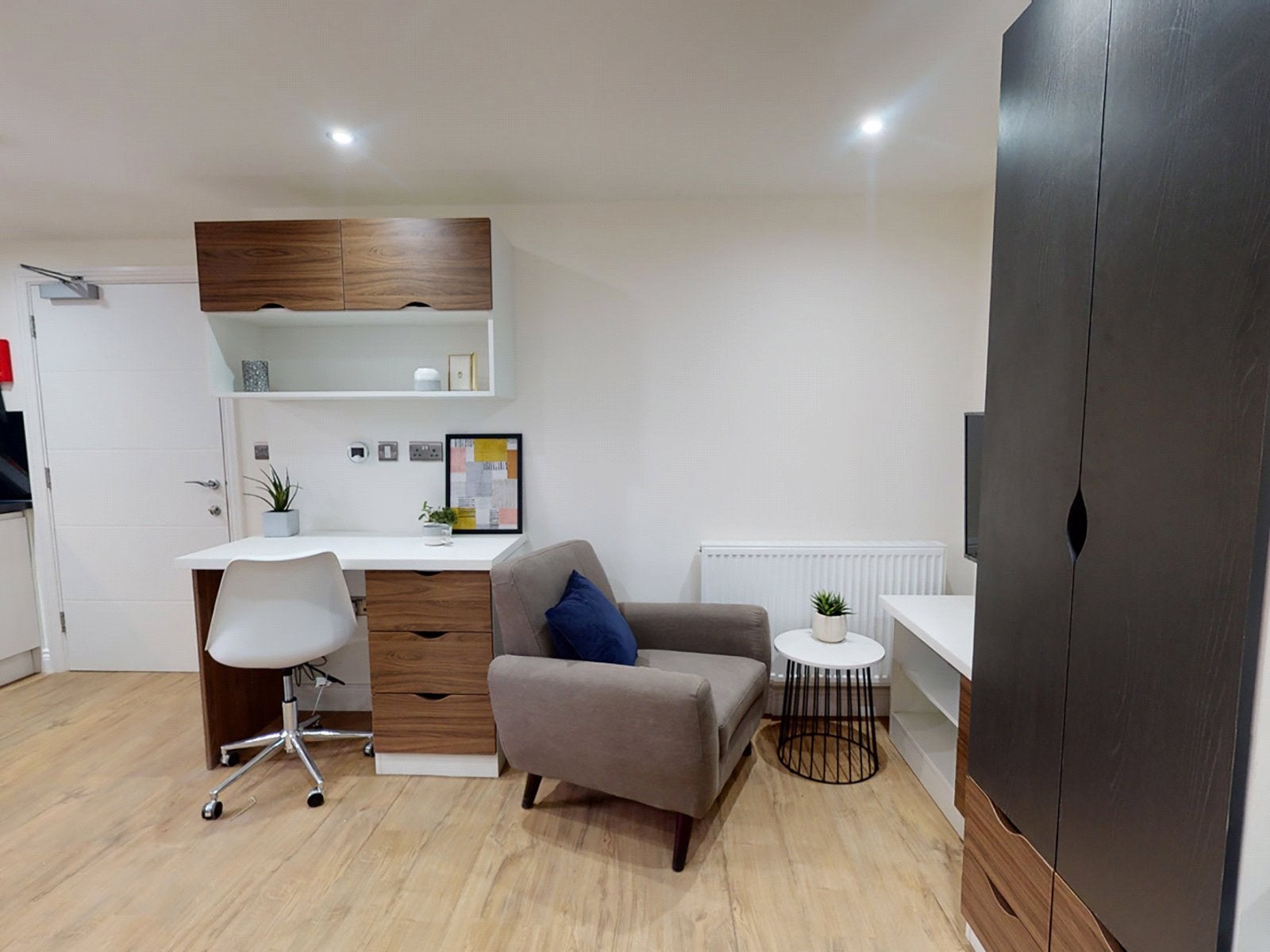 Flat Clarendon Road in Leeds