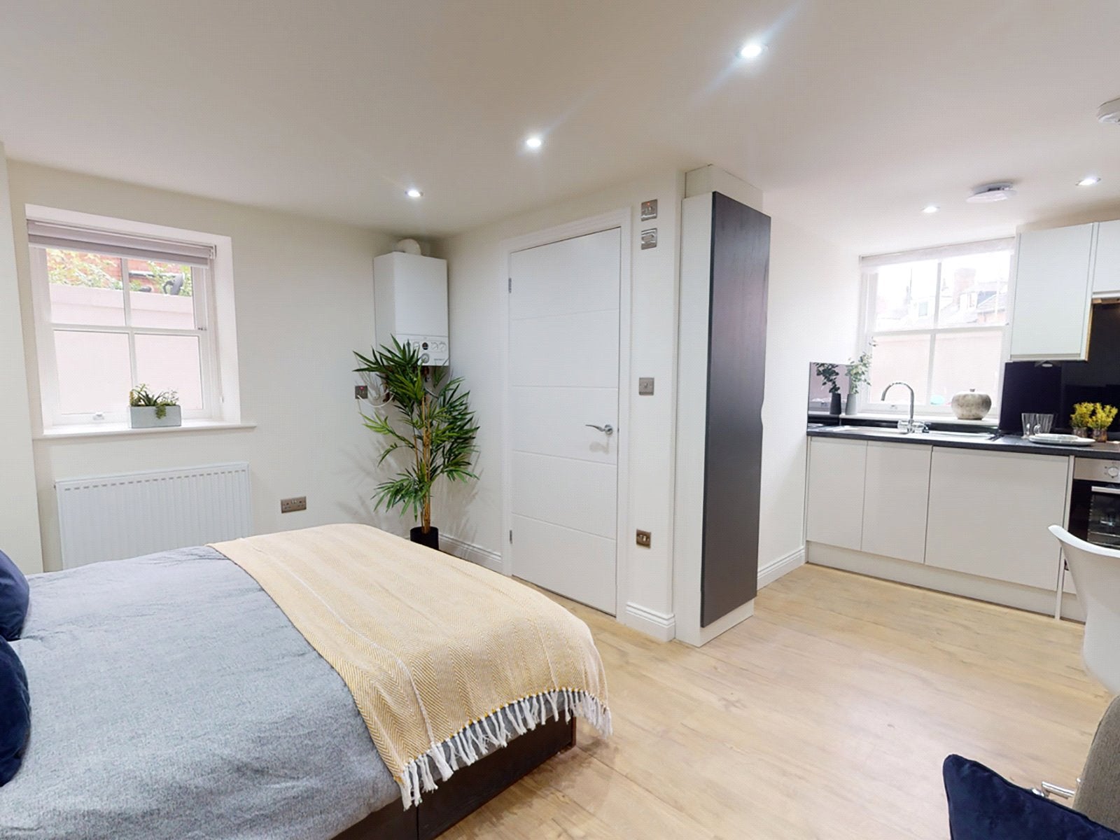 Flat Clarendon Road in Leeds