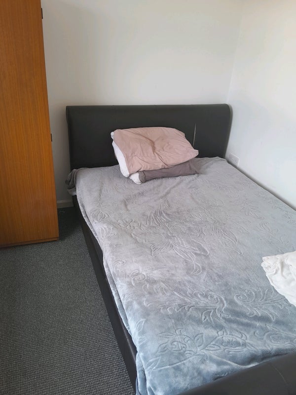 Room Highwray Grove in Nottingham
