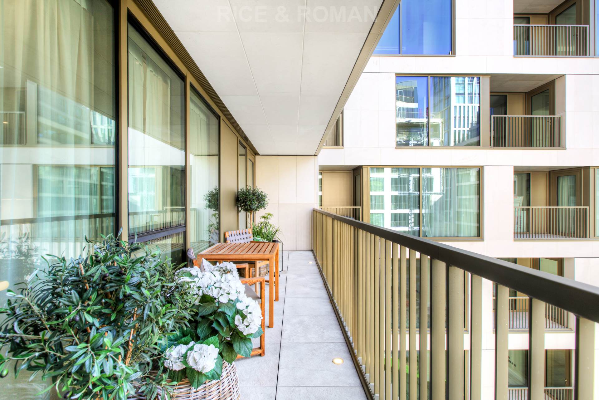 Flat Warwick Lane in Greater London