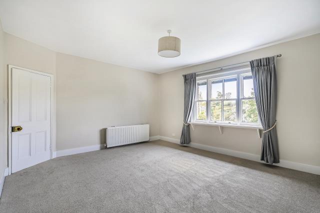 Flat Marlborough Road in Greater London