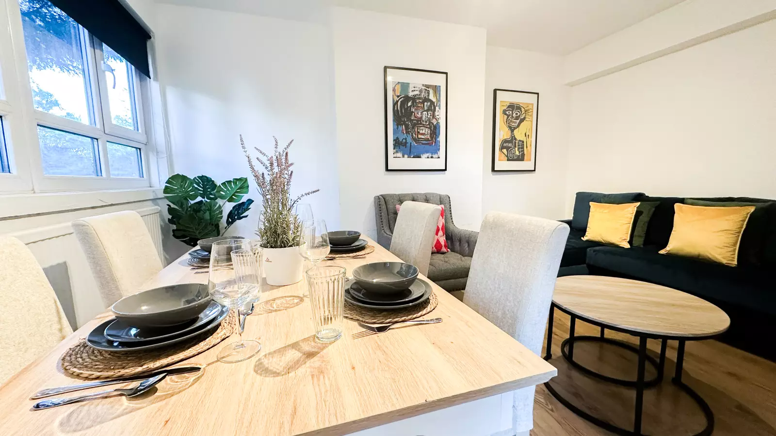Flat Regents Avenue in Greater London