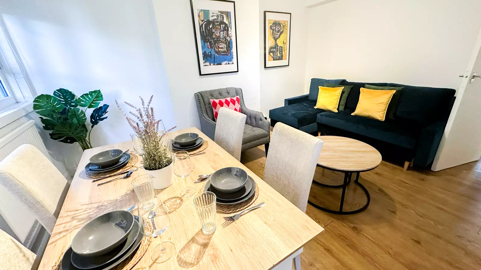Flat Regents Avenue in Greater London