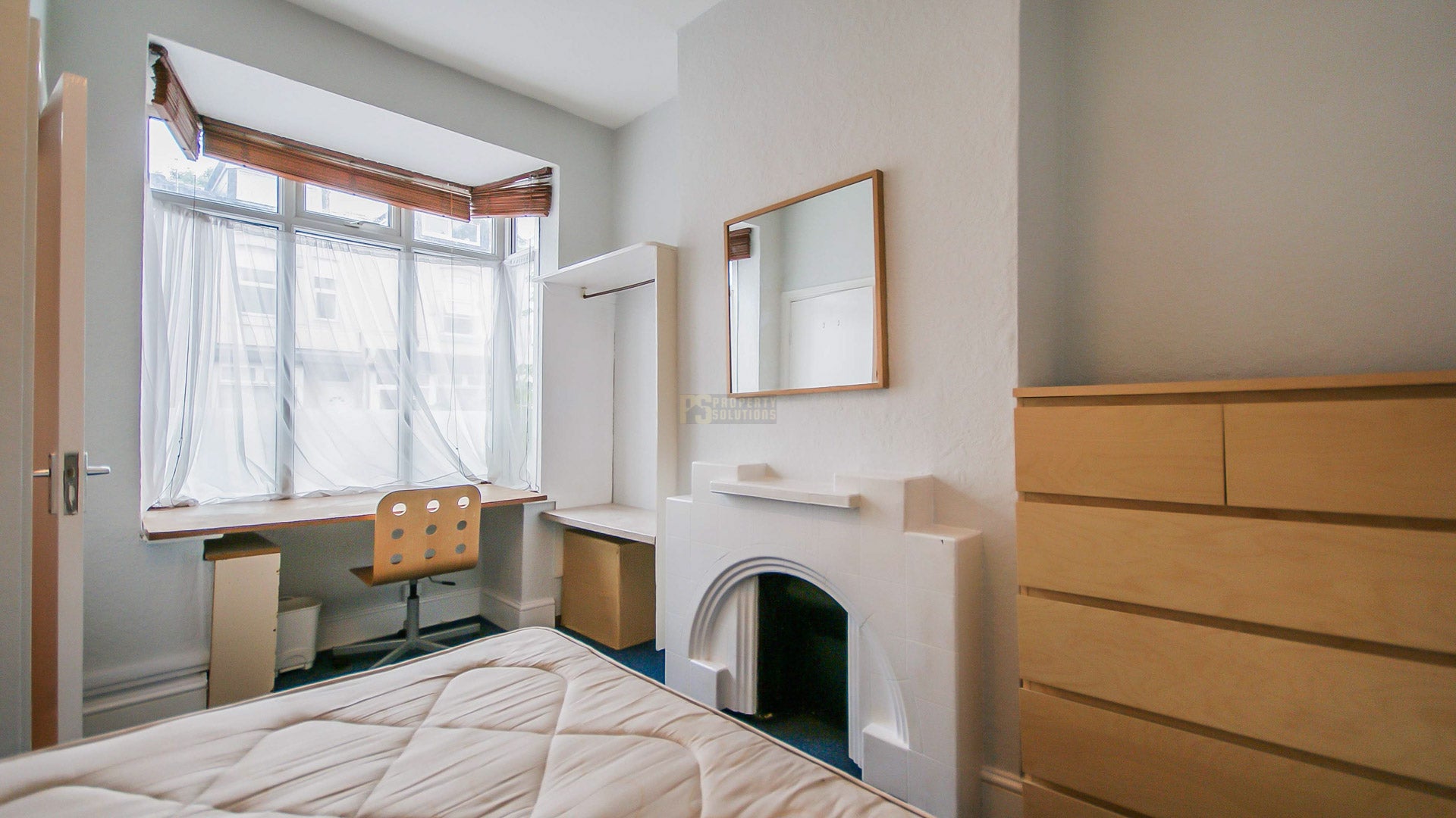 Room Hubert Road in Birmingham