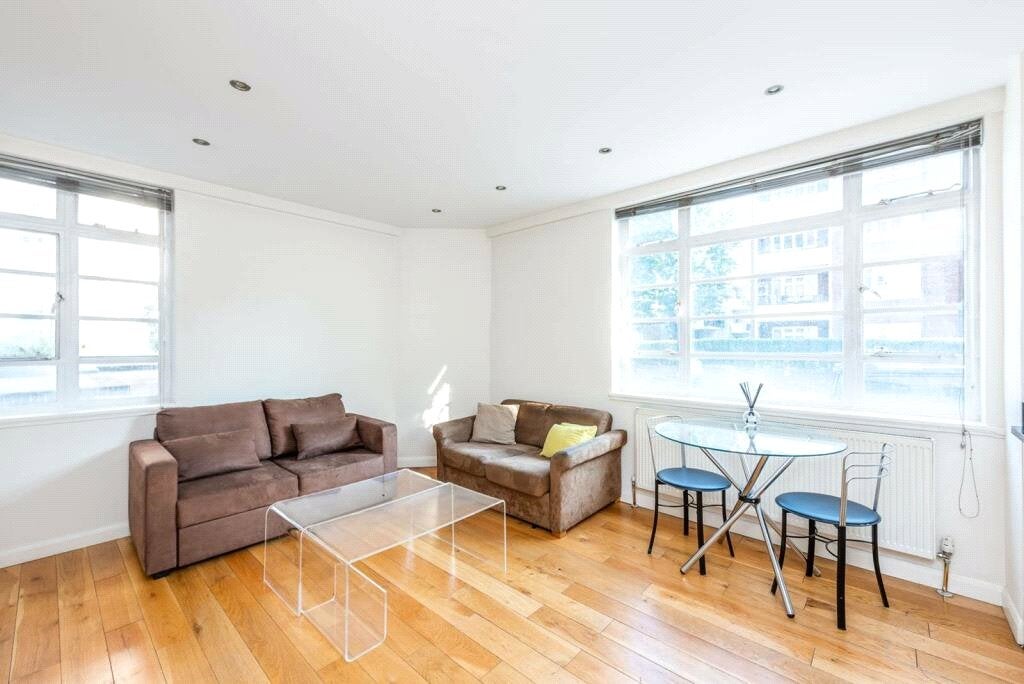 Flat Sloane Avenue in Greater London