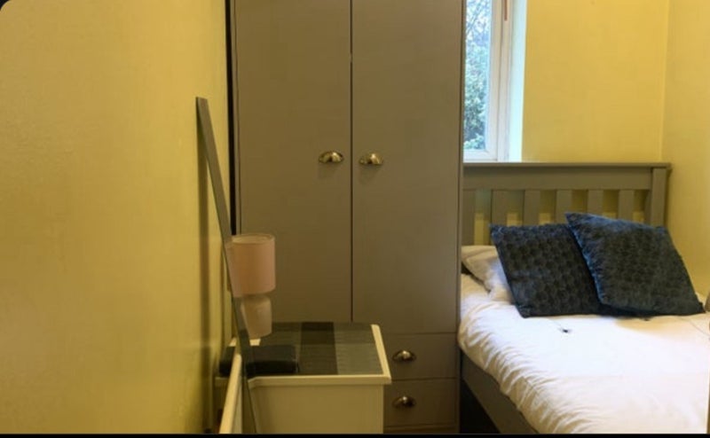 Room Fern Walk in Greater London