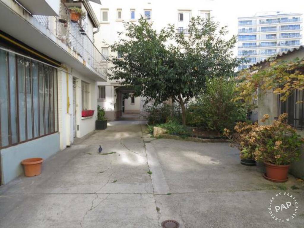 Flat Rue des Haies in Paris