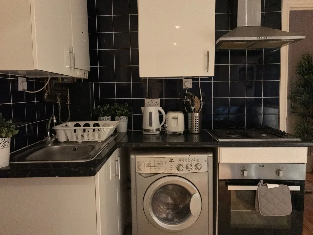 Flat Sidmouth Road in Greater London