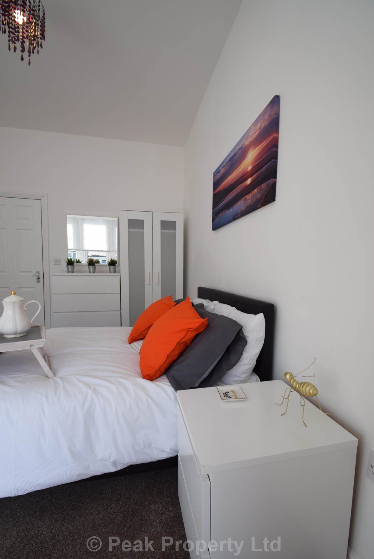 Room Portland Avenue in Southend-on-Sea