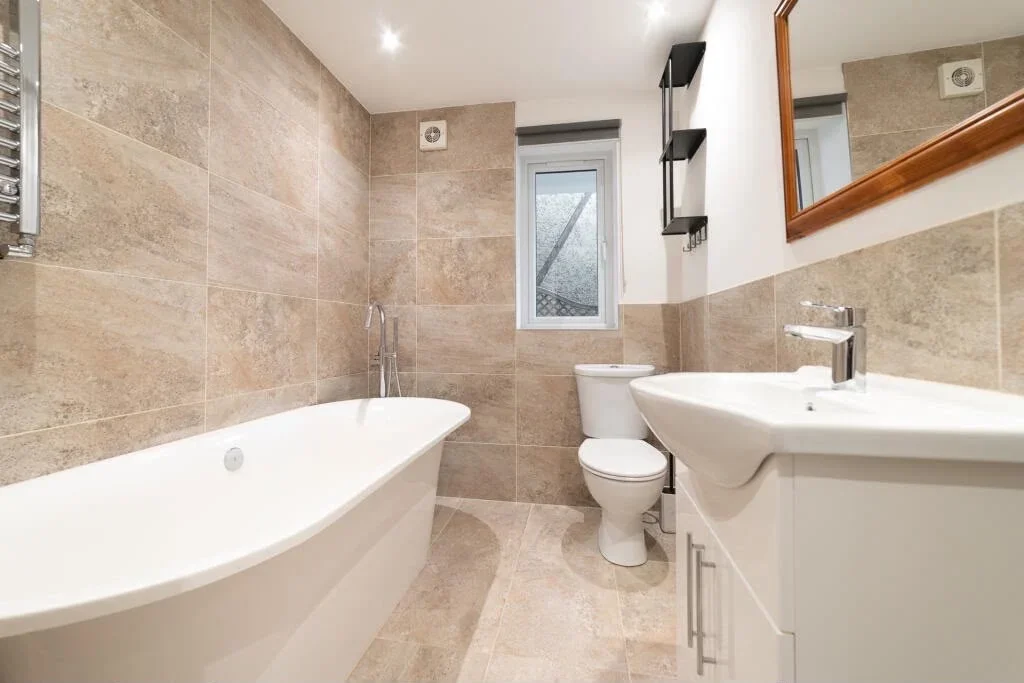 Flat Chipstead Gardens in Greater London