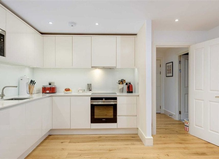 Flat Fitzroy Square in Greater London