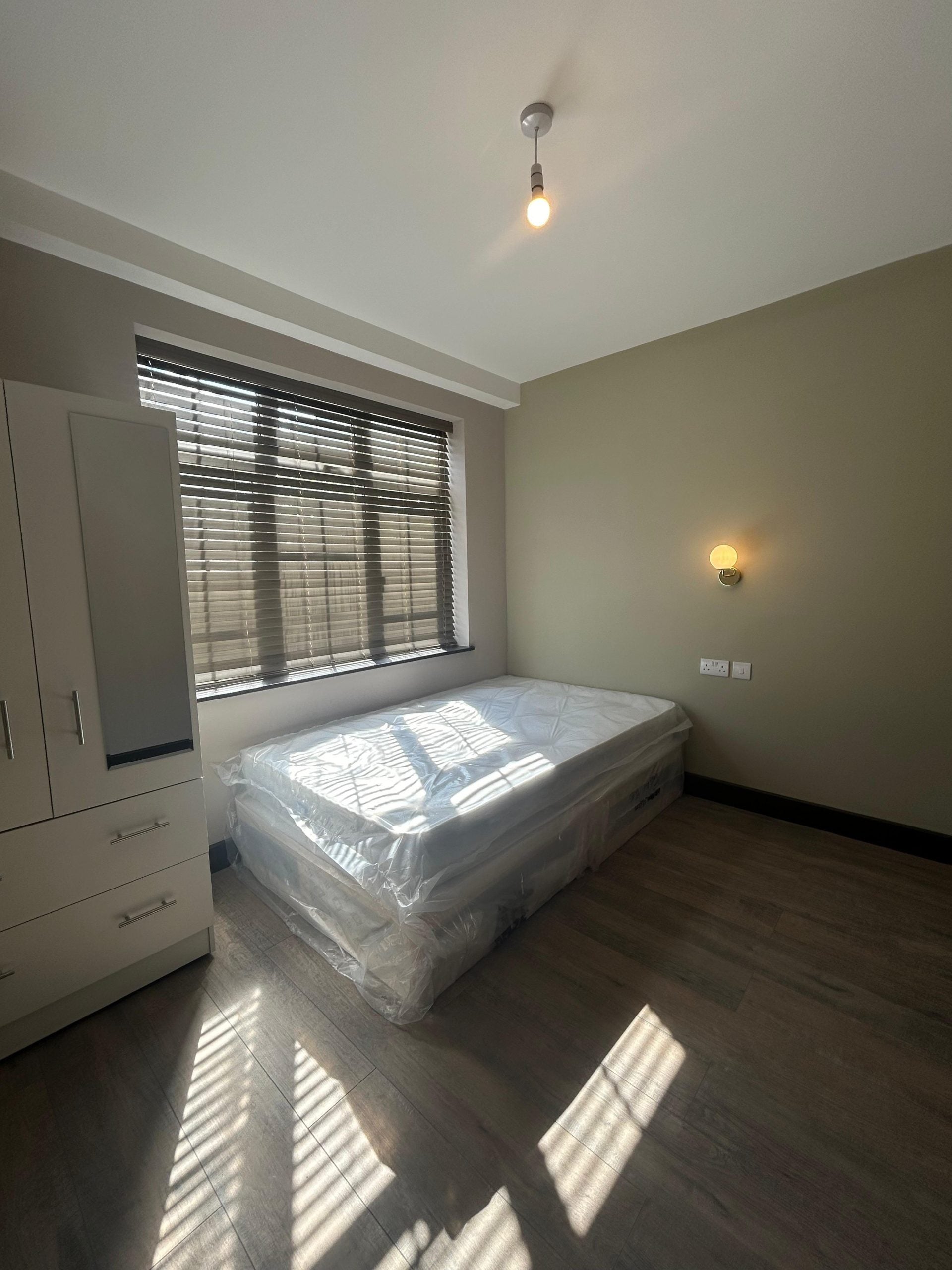 Flat Ferndown in Greater London