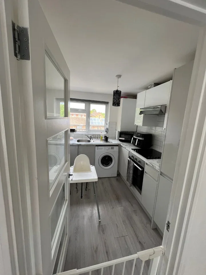 Flat Timperley Gardens in Reigate and Banstead