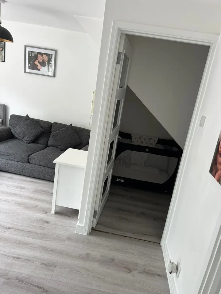 Flat Timperley Gardens in Reigate and Banstead
