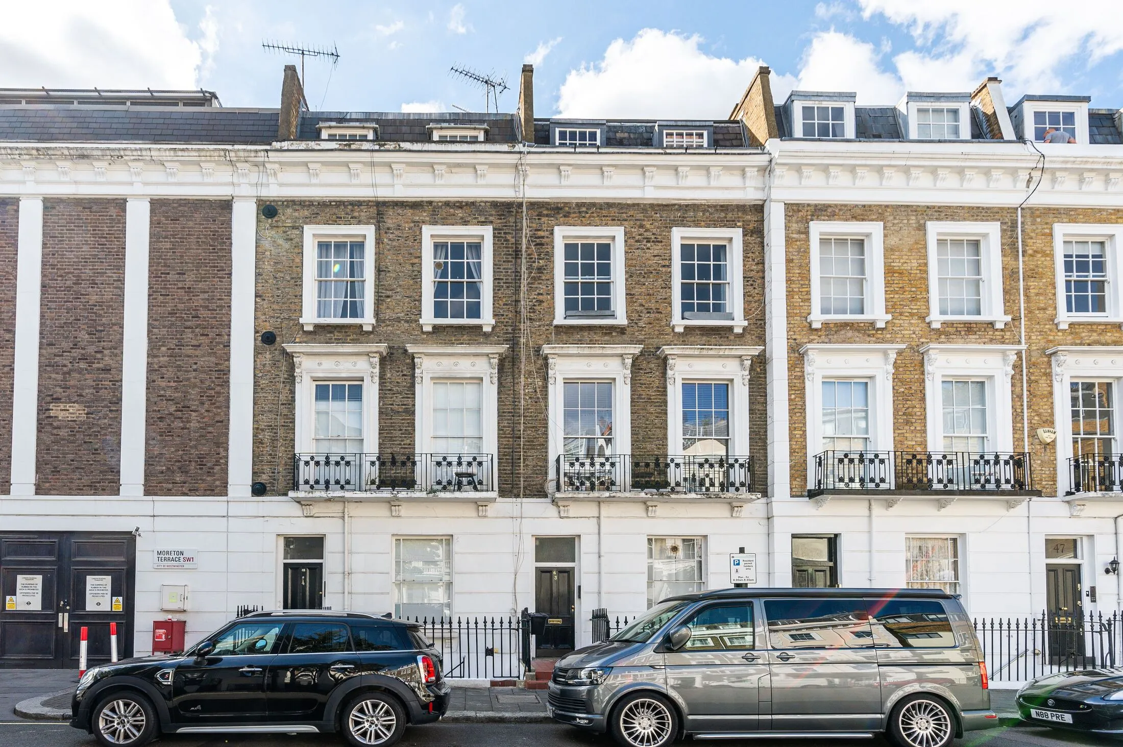 Flat Moreton Terrace Mews North in City of Westminster