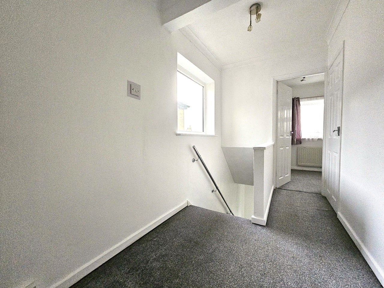 Flat The Retreat in Grays