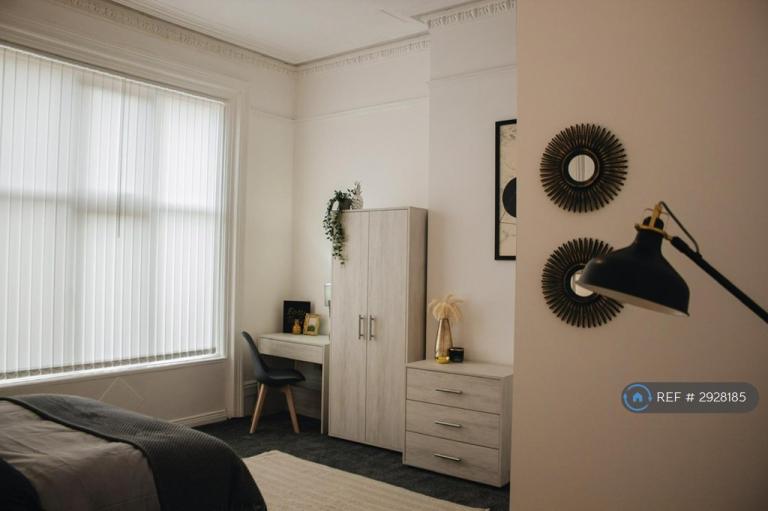 Room Azalea Terrace North in Sunderland