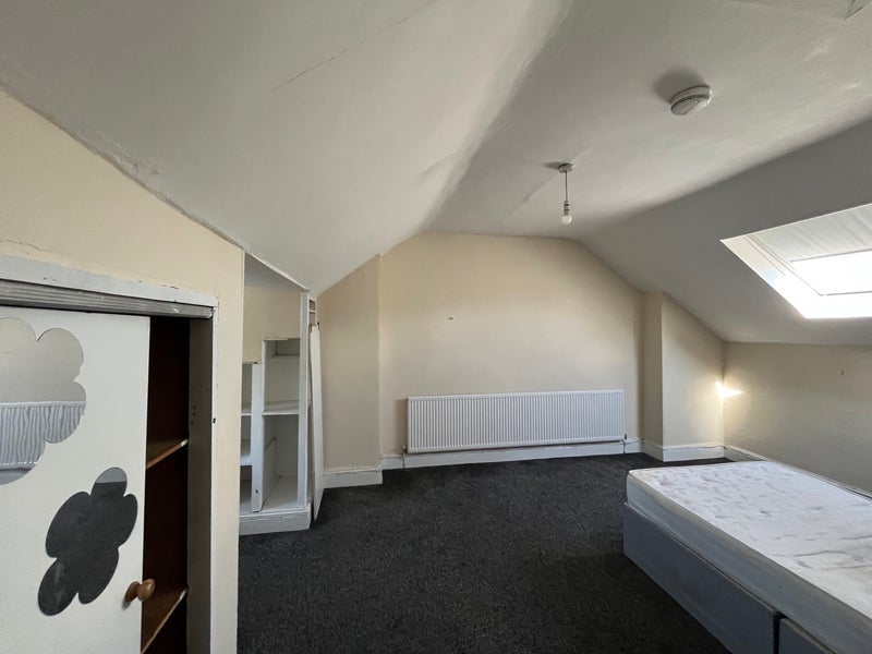 Room Pershore Road in Birmingham