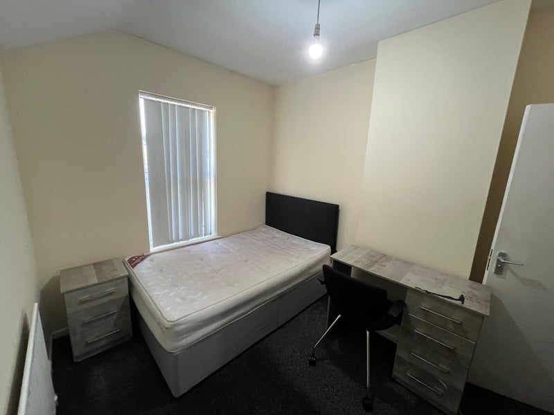 Room Pershore Road in Birmingham