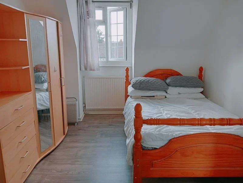 Room Hertford Road in Greater London