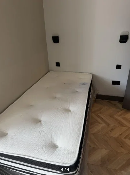 Room London Road in Epsom and Ewell