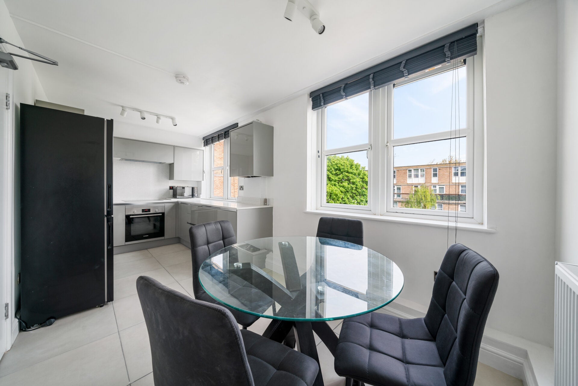 Flat Dunsbury Close in Greater London