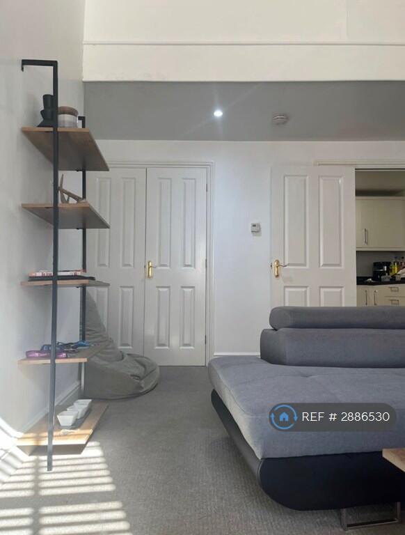 Flat Wensum Street in Norwich