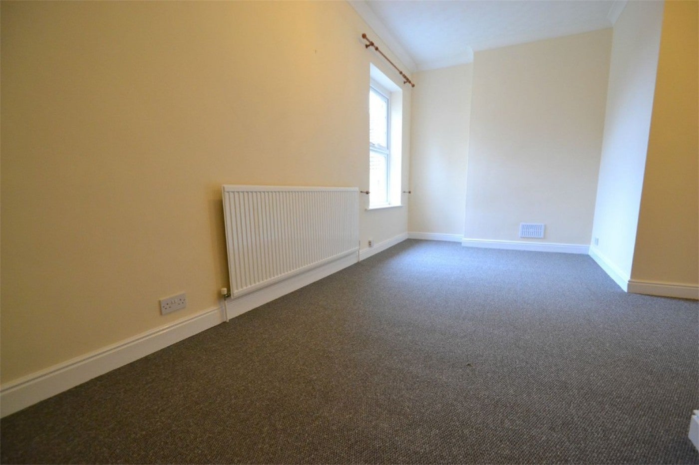 Flat Brampton Road in Huntingdonshire